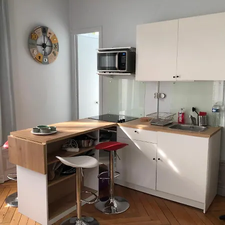 Apartment 4 People+free Street Parking+cosy Centre Ville *